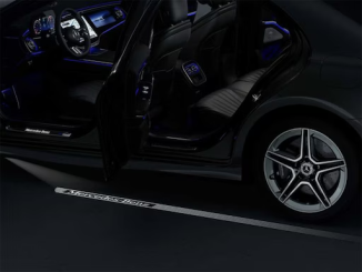 The S-Class ブランドロゴプロジェクターライト（メルセデス・ベンツレタリング）