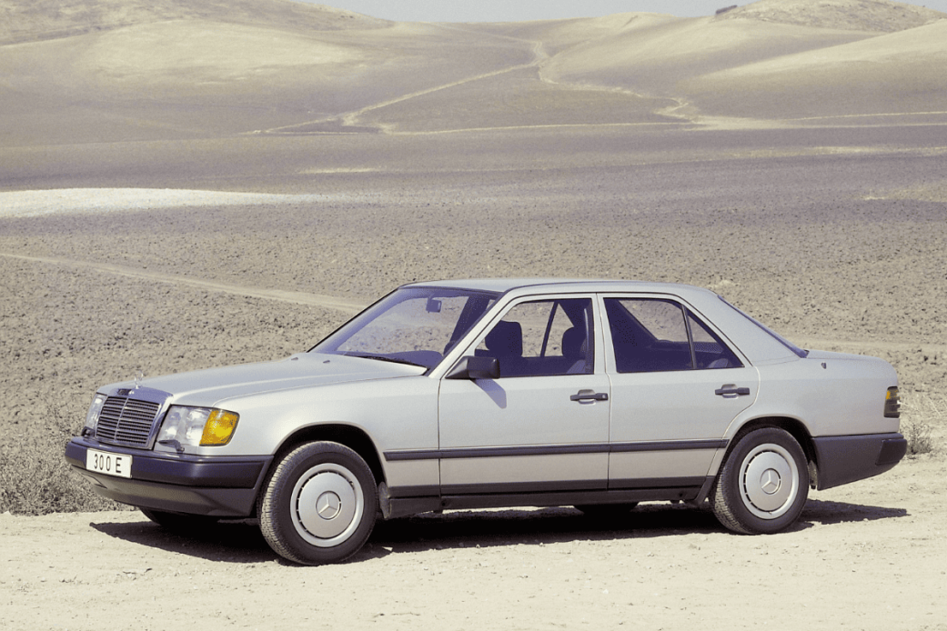 300 E（W 124/1985年日本発売）