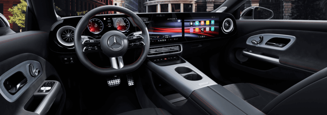 「CLA with EQ Technology」、「CLA Shooting Brake with EQ Technology」
