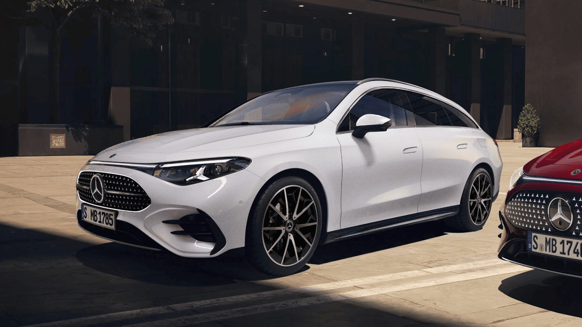 CLA Shooting Brake with EQ Technologyの画像