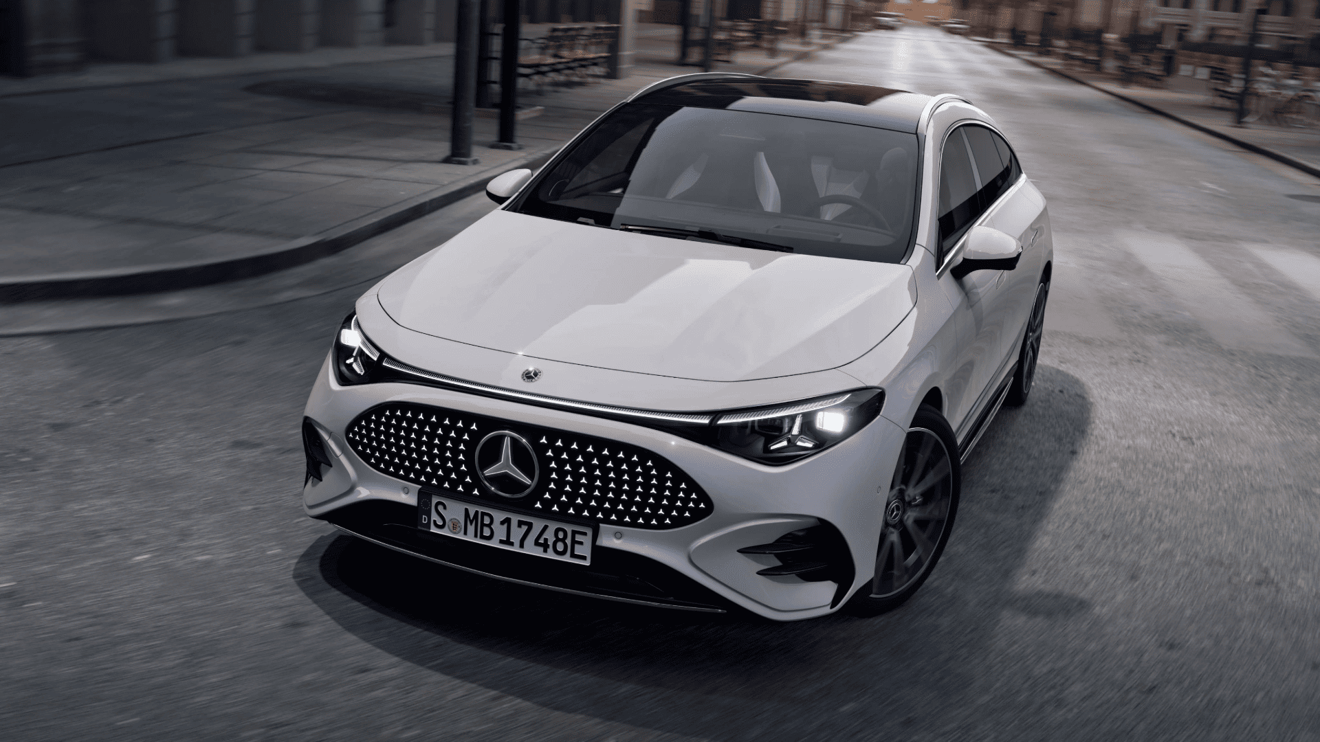 CLA Shooting Brake with EQ Technologyの画像