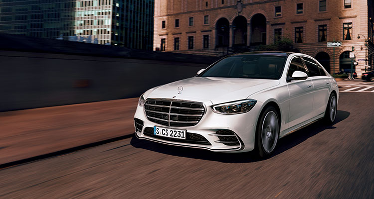 写真：The S-Class Sedan